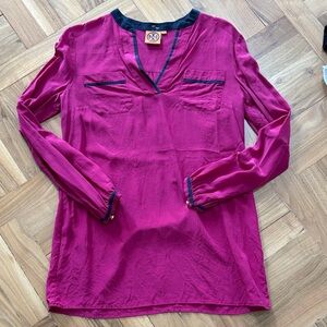 Tori Burch Women's Fuchsia Blouse with Navy Trim Sz 6